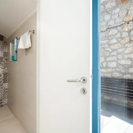 Hvar Maris 4*