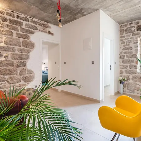 Hvar Maris 4* هفار