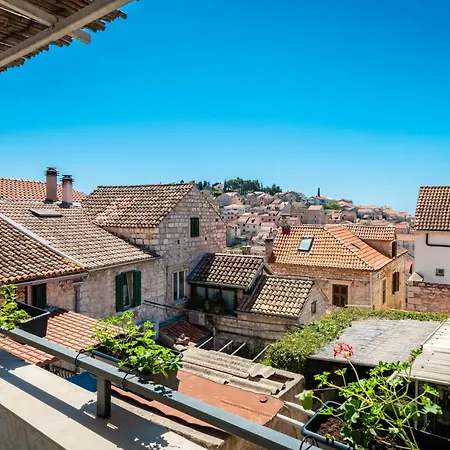 Hvar Maris بيت ضيافة 4*