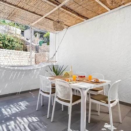 Hvar Maris بيت ضيافة 4*