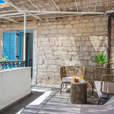 Hvar Maris 4*