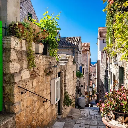 Hvar Maris