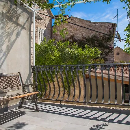 Πανσιόν Hvar Maris 4*